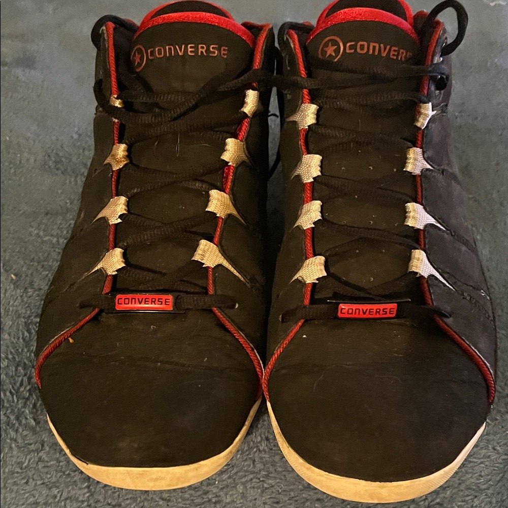 Classic Converse Men's Black and Red Lace-Up Sneakers